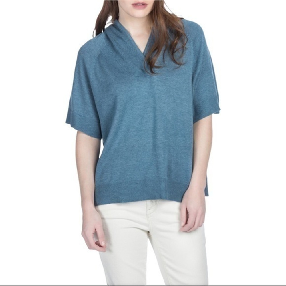 Lilla P Hooded Short Sleeve Blue Pullover Size S